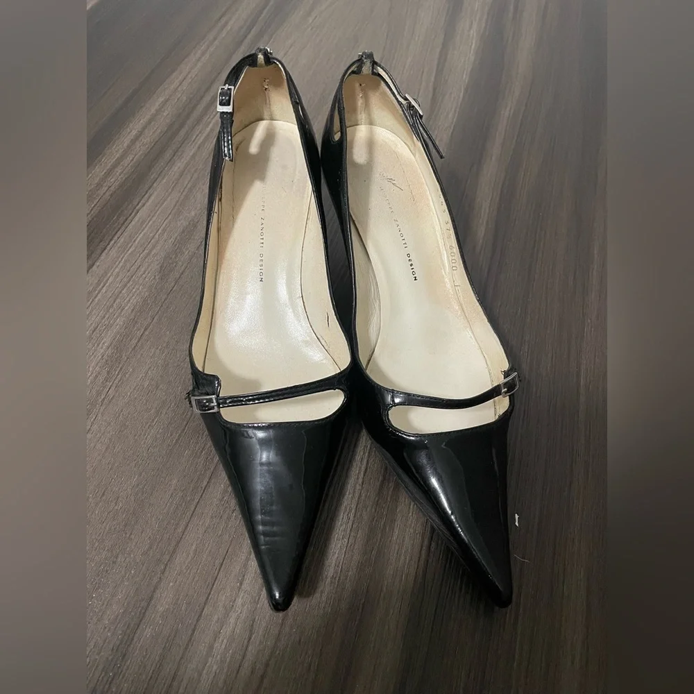 Giuseppe Zanotti these are